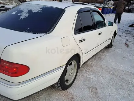 Mercedes-Benz E 230 1997 года за 2 000 000 тг. в Павлодар – фото 5