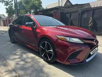 Toyota Camry 2018 годаfor11 000 000 тг. в Алматы