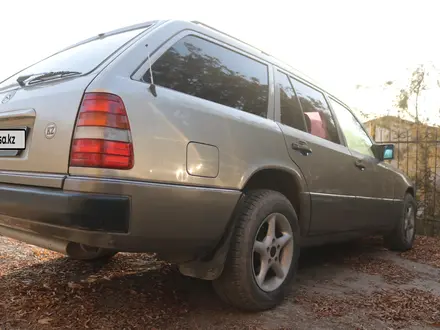 Mercedes-Benz E 230 1989 года за 2 100 000 тг. в Кордай – фото 15