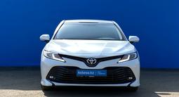 Toyota Camry 2018 года за 11 860 000 тг. в Алматы – фото 2