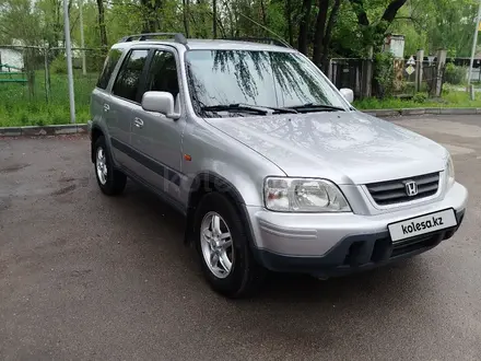 Honda CR-V 2001 года за 4 100 000 тг. в Алматы – фото 3