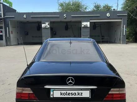Mercedes-Benz E 200 1995 года за 2 100 000 тг. в Алматы – фото 10