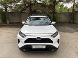 Toyota RAV4 2020 года за 14 700 000 тг. в Алматы – фото 3