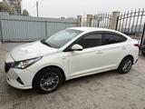 Hyundai Accent 2021 года за 7 150 000 тг. в Караганда – фото 3