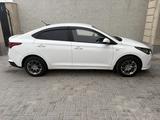 Hyundai Accent 2021 года за 7 150 000 тг. в Караганда – фото 4