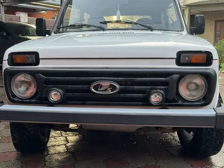 ВАЗ (Lada) Lada 2121 2004 года за 2 000 000 тг. в Алматы – фото 2