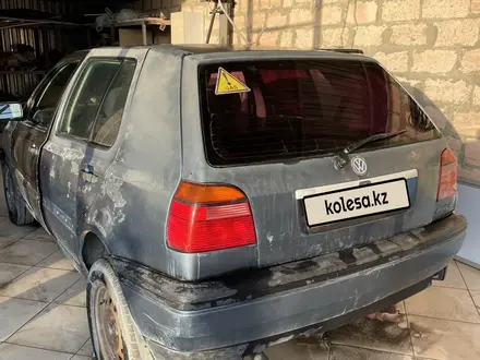 Volkswagen Golf 1993 года за 499 000 тг. в Актау – фото 3