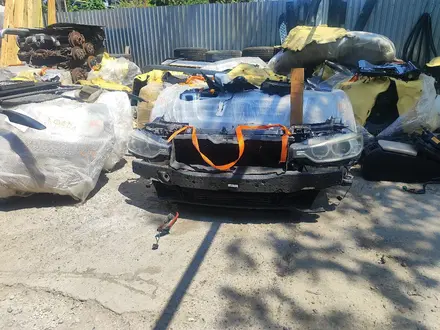 Передний час автомобиля BMW f30 2015 года за 550 000 тг. в Алматы