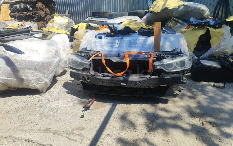 Передний час автомобиля BMW f30 2015 года за 550 000 тг. в Алматы