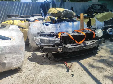 Передний час автомобиля BMW f30 2015 года за 550 000 тг. в Алматы – фото 2