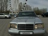 Mercedes-Benz E 220 1993 годаүшін2 000 000 тг. в Астана