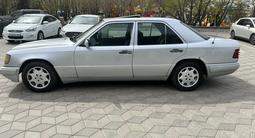 Mercedes-Benz E 220 1993 года за 2 000 000 тг. в Астана – фото 4