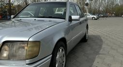 Mercedes-Benz E 220 1993 годаүшін2 000 000 тг. в Астана – фото 5