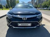 Toyota Camry 2017 года за 14 700 000 тг. в Алматы – фото 3