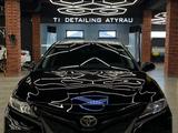 Toyota Camry 2018 года за 10 000 000 тг. в Атырау