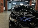 Toyota Camry 2018 года за 9 500 000 тг. в Атырау – фото 3