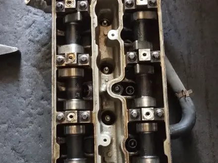 Головка перевозной Daewoo Leganza 16 клапана.1.8. Л. за 100 000 тг. в Астана – фото 2