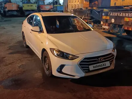 Hyundai Elantra 2017 года за 6 500 000 тг. в Темиртау – фото 4