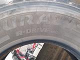 Brigestone duravis r-drive 002 315/70R22.5үшін30 000 тг. в Боралдай – фото 2