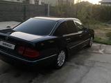 Mercedes-Benz E 280 1996 года за 3 500 000 тг. в Казалинск – фото 2