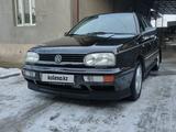 Volkswagen Golf 1997 годаfor3 500 000 тг. в Алматы