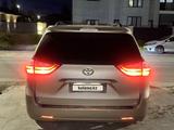 Toyota Sienna 2015 года за 12 000 000 тг. в Атырау – фото 5