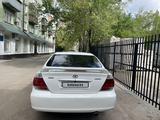 Toyota Camry 2004 года за 4 350 000 тг. в Павлодар – фото 2