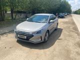 Hyundai Elantra 2019 года за 8 200 000 тг. в Актобе – фото 3