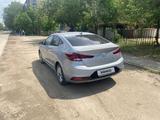 Hyundai Elantra 2019 года за 8 200 000 тг. в Актобе – фото 4