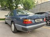 Mercedes-Benz E 260 1992 года за 3 000 000 тг. в Алматы – фото 2