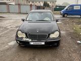 Mercedes-Benz C 240 2002 годаүшін2 900 000 тг. в Алматы – фото 2