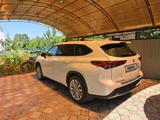 Toyota Highlander 2020 года за 20 800 000 тг. в Актобе – фото 4
