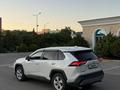 Toyota RAV4 2021 годаүшін13 000 000 тг. в Актау – фото 3