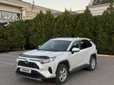 Toyota RAV4 2021 года за 13 000 000 тг. в Актау – фото 2