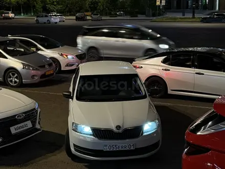 Skoda Rapid 2014 года за 5 000 000 тг. в Астана