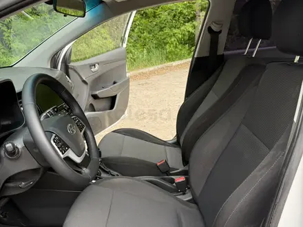 Hyundai Accent 2021 года за 5 520 000 тг. в Караганда – фото 3
