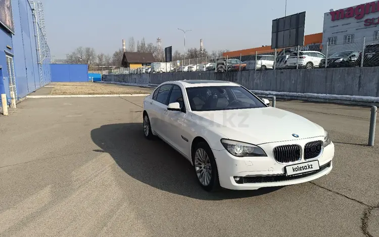 BMW 750 2011 года за 14 200 000 тг. в Алматы