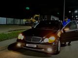 Mercedes-Benz C 200 2001 года за 2 800 000 тг. в Астана – фото 3