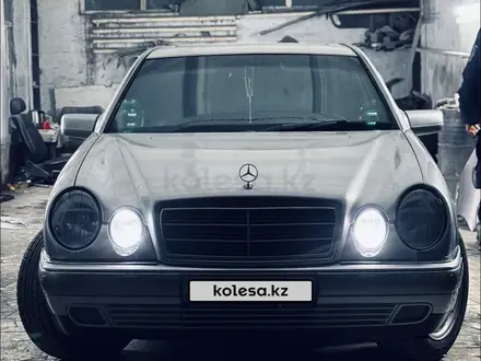 Mercedes-Benz E 230 1996 года за 3 000 000 тг. в Тараз – фото 17