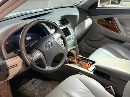 Toyota Camry 2011 года за 5 600 000 тг. в Актау – фото 8