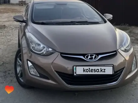 Hyundai Elantra 2015 года за 6 000 000 тг. в Атырау – фото 2