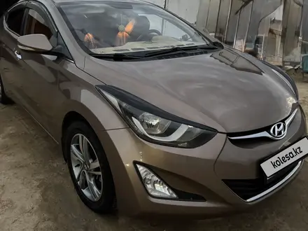 Hyundai Elantra 2015 года за 6 000 000 тг. в Атырау – фото 4