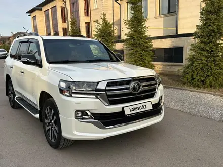 Toyota Land Cruiser 2019 года за 45 500 000 тг. в Астана – фото 4
