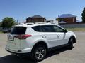 Toyota RAV4 2017 года за 8 600 000 тг. в Актобе – фото 3