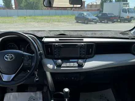 Toyota RAV4 2017 года за 8 600 000 тг. в Актобе – фото 7