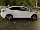 Hyundai Solaris 2018 годаүшін5 750 000 тг. в Петропавловск – фото 5