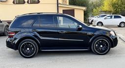 Mercedes-Benz ML 63 AMG 2007 годаүшін9 000 000 тг. в Семей – фото 2