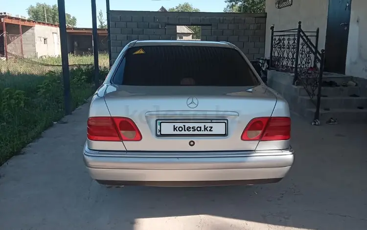 Mercedes-Benz E 240 1998 годаүшін2 650 000 тг. в Тараз