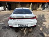 Hyundai Elantra 2022 года за 6 100 000 тг. в Алматы – фото 3
