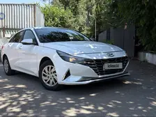Hyundai Elantra, 2022